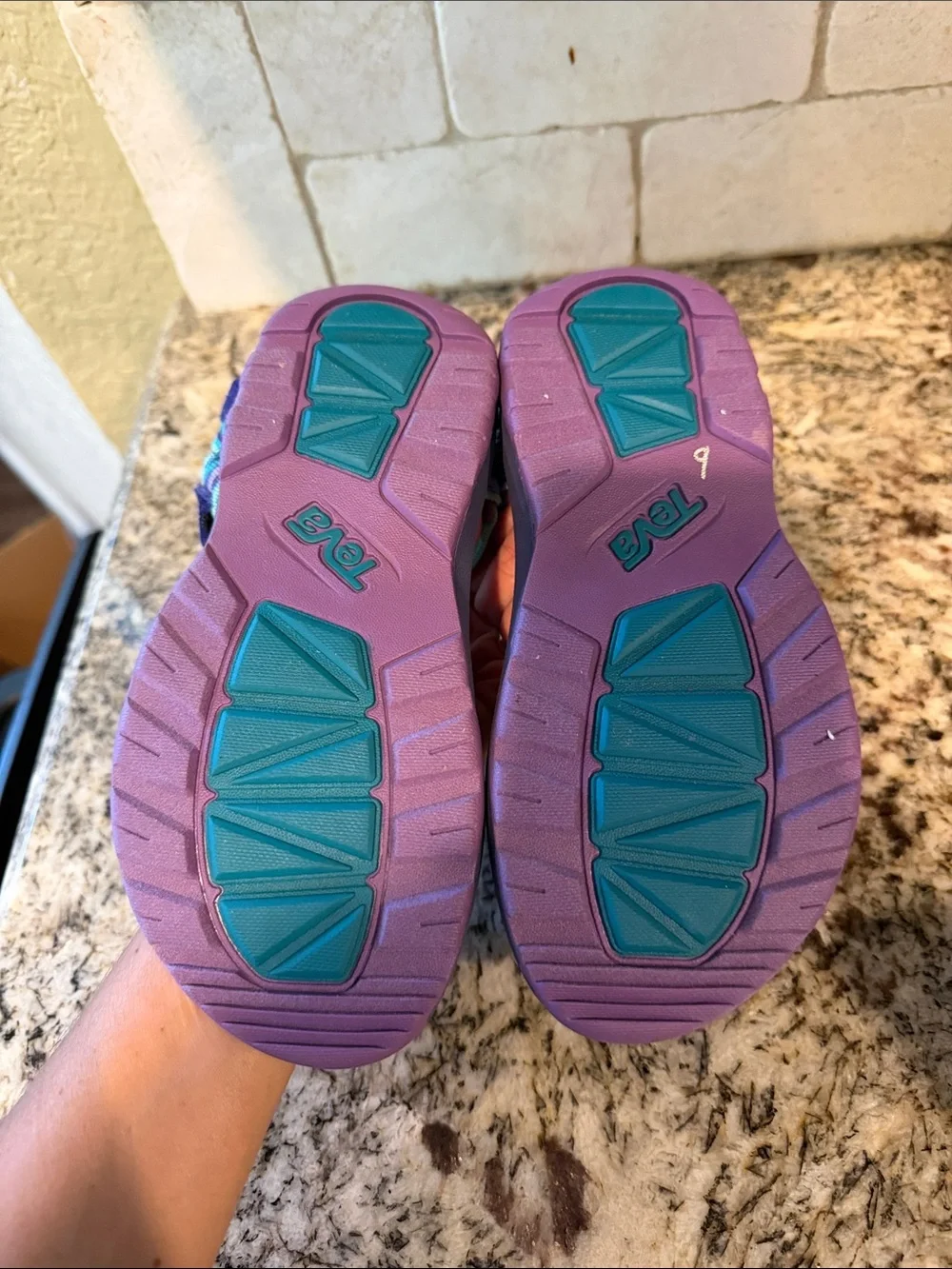 Kids Teva Hurricane XLT 2